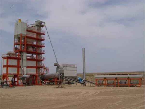 How to choose the construction location of asphalt mixing plant_2